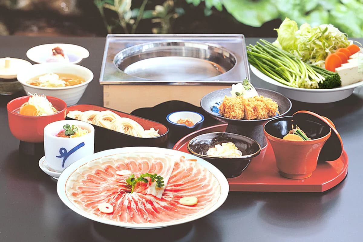 黒豚しゃぶしゃぶの名店「いちにいさん」予約前に知る楽しみ方【鹿児島市】